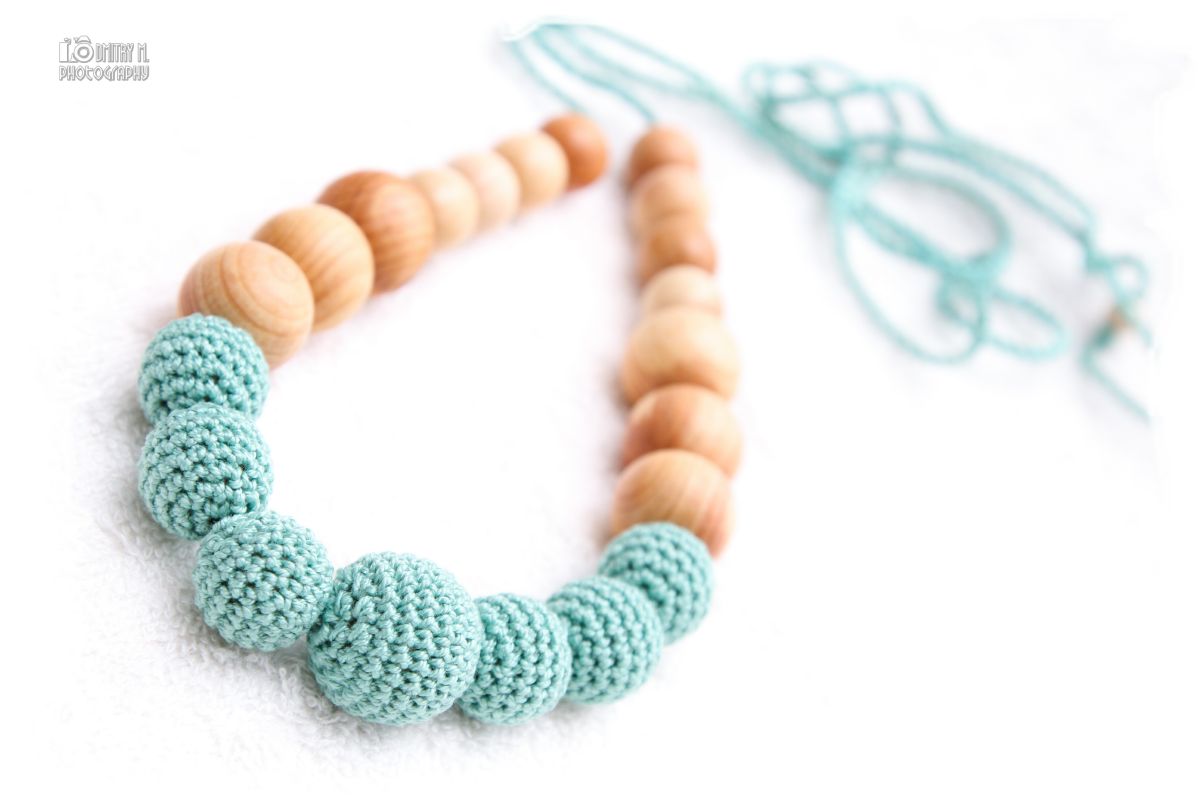 Juniper Nursing Necklace / Teething Necklace With Mint Green Crochet Beads