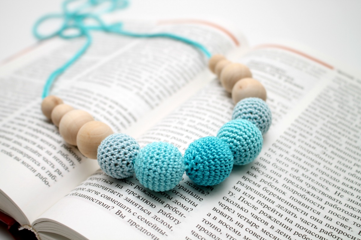 Aqua Blue Teething Necklace - Nursing necklace - Babywering Breastfeeding necklace - Baby teething toy